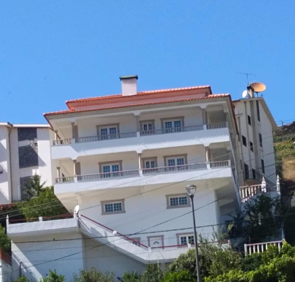 Alojamento Dos Santos - Pinhão Exterior photo